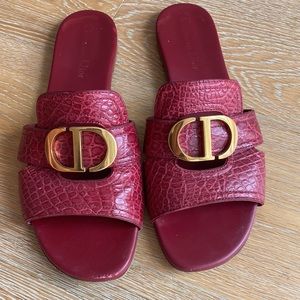 $1750 Christian Dior Montaigne 39 slide sandals mule alligator croc leather